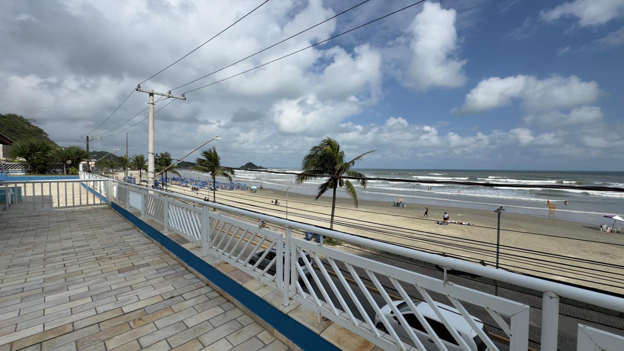 Do Sonho Frente Ao Mar *